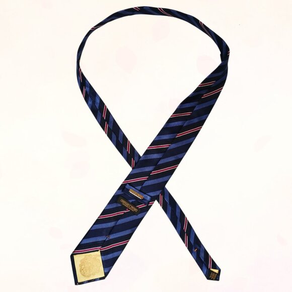 Donald J. Trump Signature Collection 100% Silk Blue Navy Blue Striped Neck Tie - Picture 2 of 10